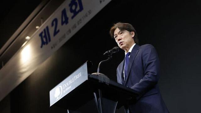 홍명보장학재단, 축구 유망주 20명에게 장학금…24년간 540명 지원