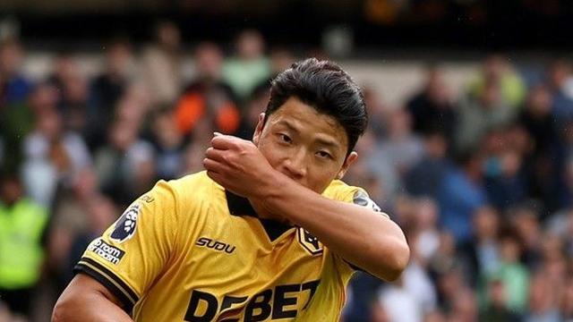 ‘PL 최다 17경기 연속 무승’ 울버햄턴, 브렌트퍼드에 0-2 ‘리그 10연패’… 황희찬 90분 활약에도 눈물 [PL 리뷰]