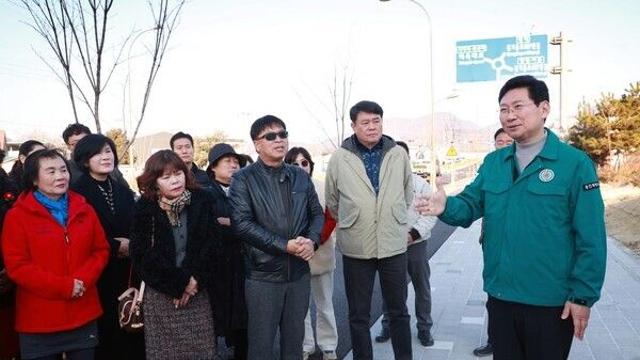 이상일 용인시장, 송전입구 도로확장 현장 점검...