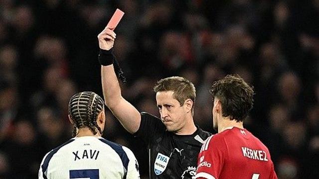 축구 맞아? 토트넘, UFC급 난투극의 최후…시몬스·로메로 퇴장→9명으로 싸운 끝에 홈에서 리버풀에 1-2 패배