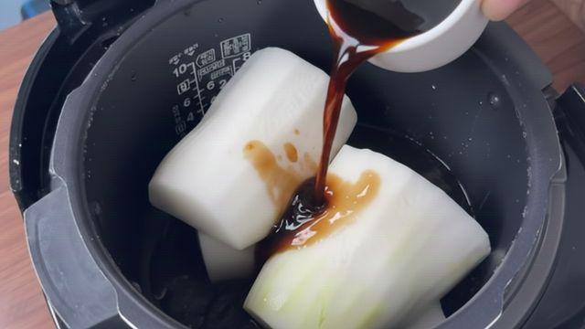 겨울 제철 무, 밥솥에 넣고 ‘이것’ 부어보세요…진작 해 볼 걸 싶습니다