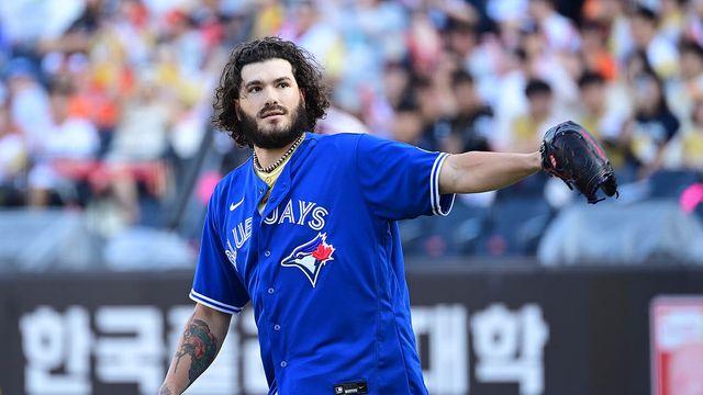 폰세, 일본에서 왜 못했냐고?…”선발 아니면 벤치도 못 앉게 하더라”→”KBO는 가족적, 동료들과 관계 깊었다”