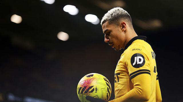 황희찬 반등할까... ‘0승 2무 14패’ 울버햄튼, 결국 '회장 교체' 결단