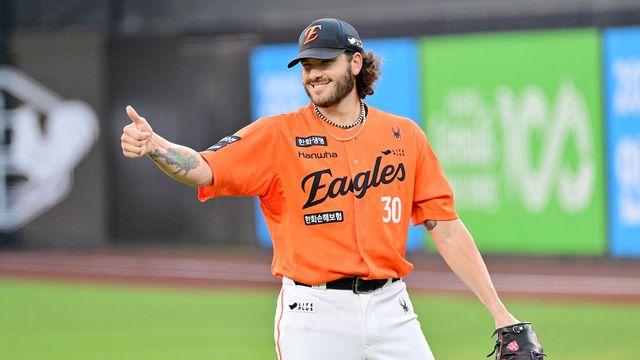 폰세가 말하는 일본야구, 데이터 안 본다?…