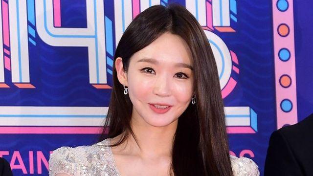 강민경, ‘주사이모’ 의혹에 칼차단 “걱정하시는 일, 저와는 무관”