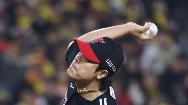 우승팀의 불펜 전력 강화 숙제, 김진성 의존도 낮추기 ‘핵심은 김영우’