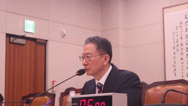 “李, 교도소서 인기가 좋다” 정성호 발언에 논란 확산···법무부 “과밀수용 해소 목적”