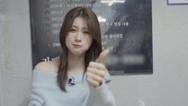 한국 와서 칼국수 먹고 행복해하는 일본 여자