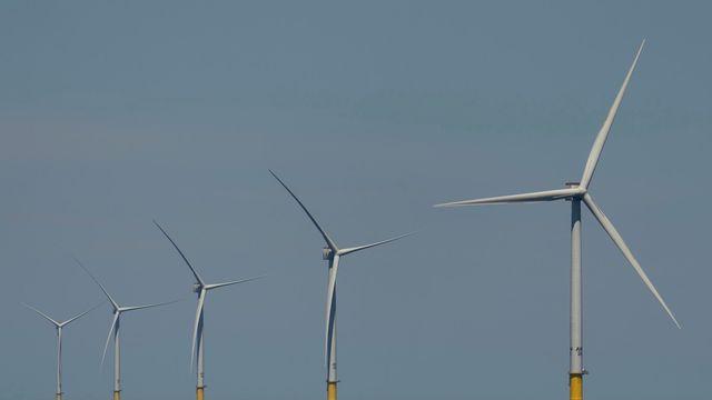 트럼프행정부, 동부해안 5개 대형해상풍력단지에 해역임대 중단