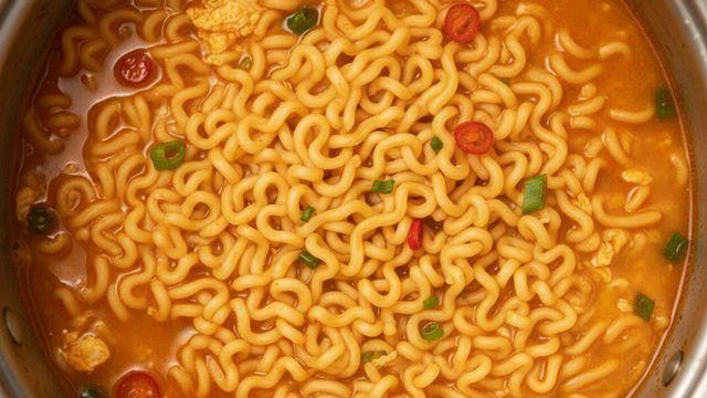 농심이 작정했다…신라면 출시 40주년 앞두고 드디어 베일 벗은 '한국 라면'