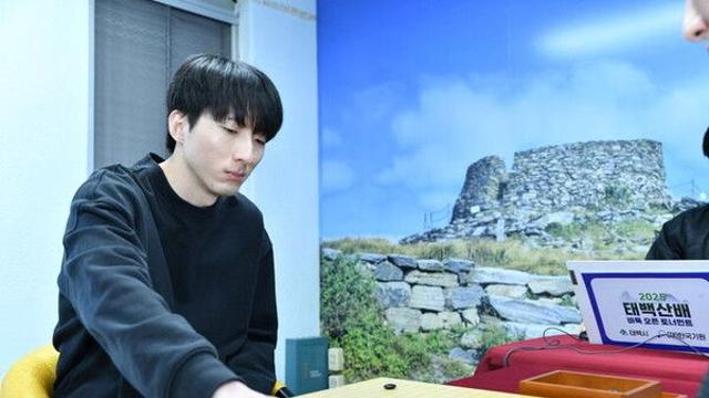 홍세영, 이원도 꺾고 태백산배 바둑 우승…입단 후 첫 정상