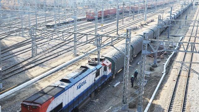 철도노조 파업 유보…모든 열차 정상 운행