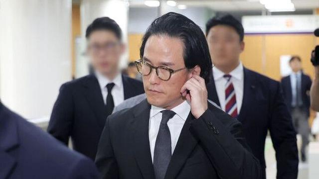 한국앤컴퍼니 조현범, '횡령·배임 혐의' 2심 징역 2년으로 감형…구속 계속(종합)