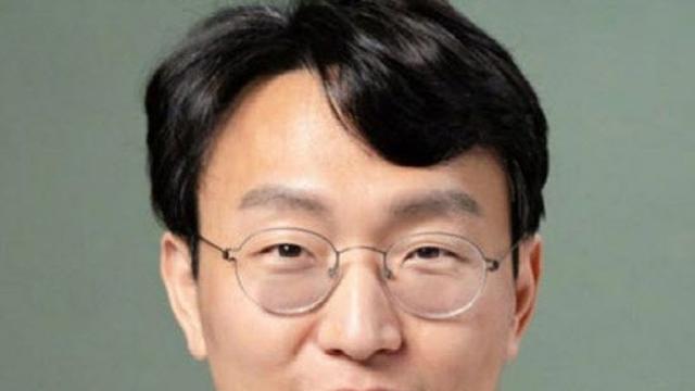 포장서 ‘저속노화’ 정희원 삭제…식품업계도 `손절`