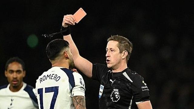 손흥민은 그렇게 흔들더니, 로메로는 이제야 지적하네…