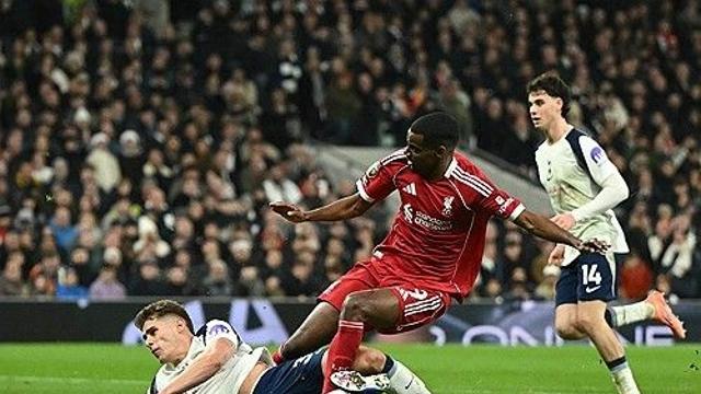 판더펜이 직접 전화해 사과까지…양 팀 신경전으로 이어진 미친 태클→