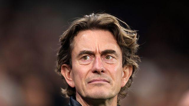 “무모한 태클? 거기서 태클 안 하면 수비수 아냐” 프랭크, 판 더 펜 저격한 슬롯에 정면 반박