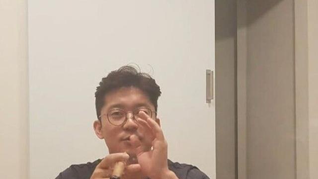 김대호, 실내 시가 흡연 인증샷 파장...단독주택이어도 반려묘 건강 걱정 엇갈린 반응