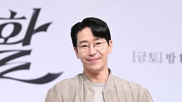 엄기준, 이엔터테인먼트와 전속 계약…김법래와 한솥밥 [공식]