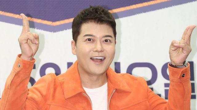 전현무 측, '차량 내 링거' 의혹에 다시 입 열었다…“진료기록 있어”