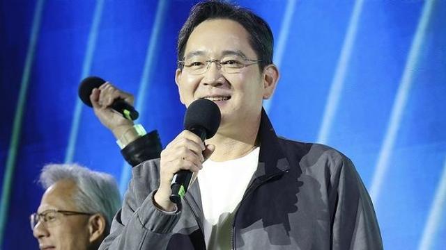 깜짝, 이재용 아니었다...올해의 기업인 1위는 알고 보니 '이 사람'