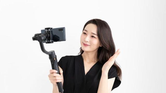 간식으로 바퀴벌레 '바스락'…中 '괴식 먹방' 계정 폐쇄 이유는?