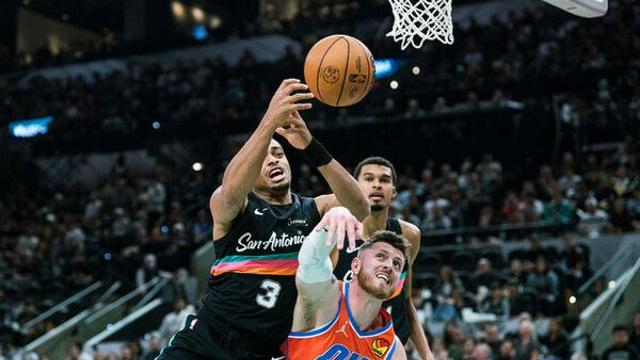 NBA 샌안토니오, '1위' OKC 꺾고 10년 만의 7연승 질주