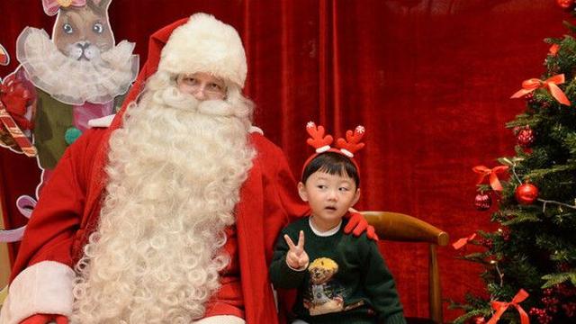 크리스마스 이브 산타가 전세계 아이들 다 방문한다면 얼마나 빨리 달려야 할까