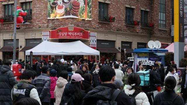 급기야 5시간 대기까지…“첫차 타고 갔다”는 말 나온 성심당 근황