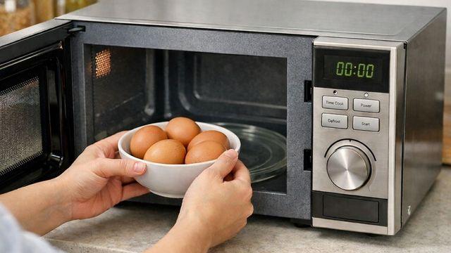 전자레인지에 '삶은 계란' 넣고 돌리면…왜 이걸 이제 알았을까요