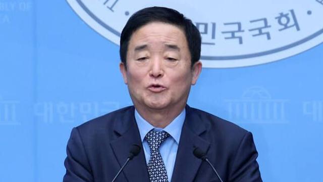 [속보] 강득구 “오세훈 시장, 명태균 정말 모르냐…요즘 명태도 못 드실 듯”