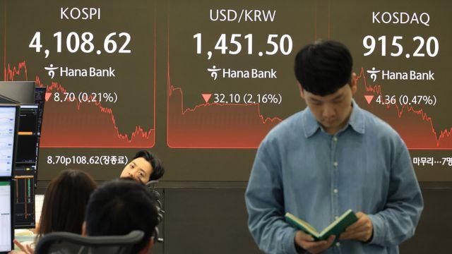 환율, 외환당국 고강도 개입에 33.8원 급락...3년 1개월 만 최대폭