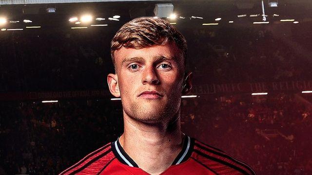 매과이어-더 리흐트 부상→‘수비 보강’ 절실한 맨유, 에버턴 ‘英 거인 CB’ 최우선 타깃 설정