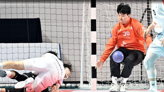 '이창우 철벽방어' SK호크스, 올해 마지막 경기서 하남시청 제압