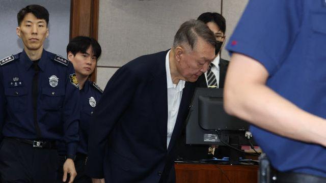 특검 징역 10년 구형에 '헛웃음'…尹 1시간 동안 반박(종합)