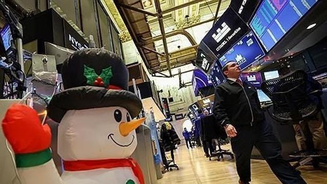 뉴욕증시, 한산한 연휴 분위기 지속…약보합 마감