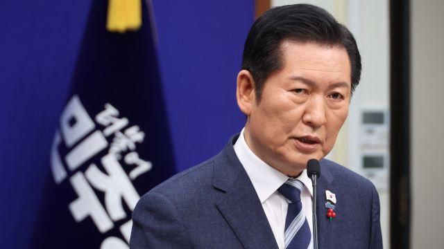 정청래, 김병기 거취 묻자 