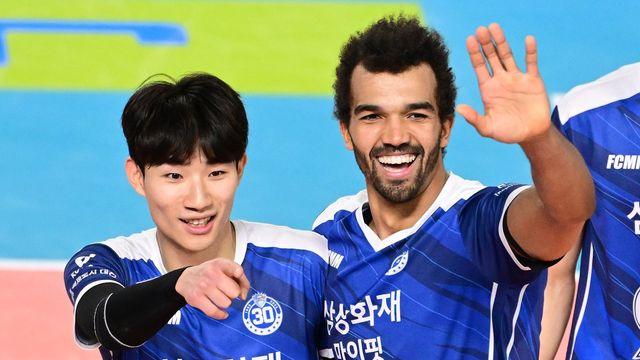 남자배구 삼성화재, 11연패 탈출…여자부 페퍼는 9연패 늪(종합)