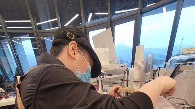 커피에 스무디까지…