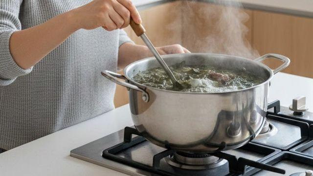 미역국에 이 '비밀 재료' 넣어보세요…소고기보다 훨씬 맛있네요