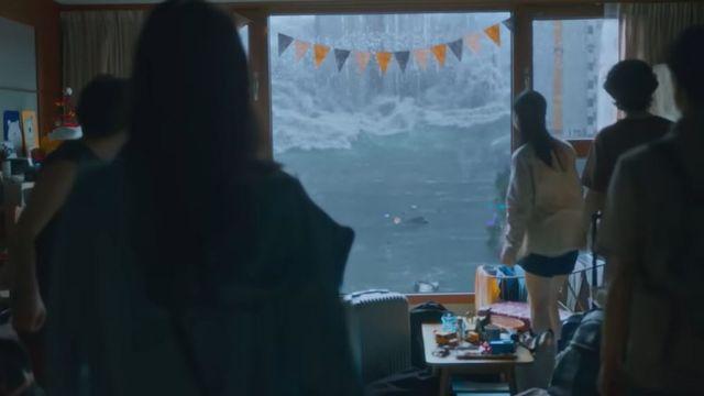 정작 우리나라에선 호불호 갈리는데…해외에선 1위 휩쓸며 대박친 '한국 영화'