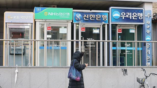 은행권 새해 대출 완화 움직임에 당국 제동…