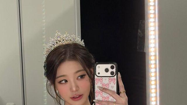 셀럽 연말 파티 룩, 이렇게 화려해도 돼? 장원영·김채원·윤아·나띠가 증명한 정답