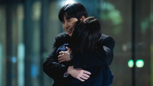 박서준, ♥원지안 와락 끌어 안았다 (경도를 기다리며)