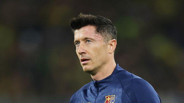 ‘충격’ 바르셀로나, 진짜로 레반도프스키에게 ‘골 넣지 마’ 요청했다…선수가 직접 “계속 고민했다” 인정