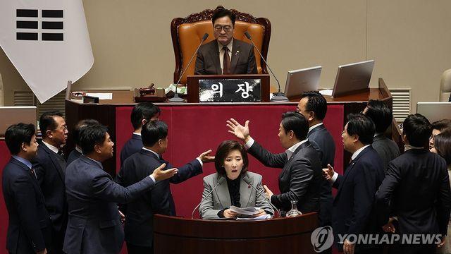 여야, '통일교·종합 특검' 정면충돌 예고…연말연시 대치정국