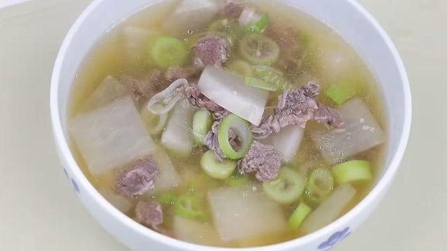 고기 제발 볶지 마세요…소고기무국은 '이 방법'으로 해야 돈 쓴 맛이 납니다