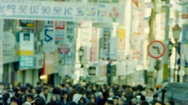 30년 전 경남 마산 시내 거리의 인파와 현재의 비교