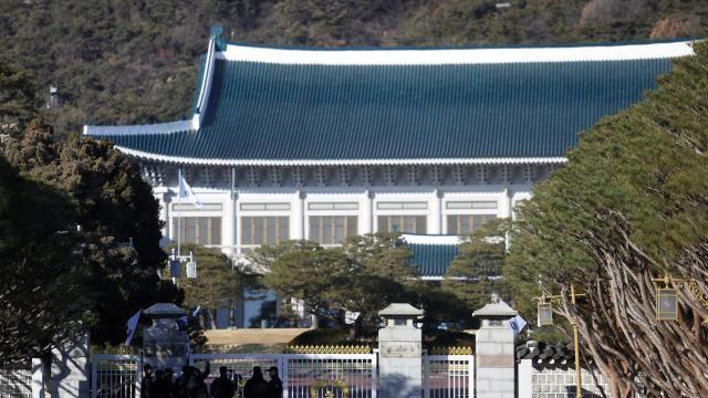 “青瓦台时代”回归 李在明重塑施政沟通模式