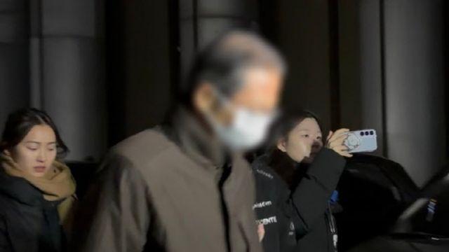 전재수에 ‘한학자 자서전’ 전달 통일교 간부, 9시간 경찰 조사